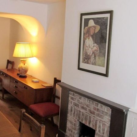 Welcoming Cottage In Chichester Near City Centre Buitenkant foto