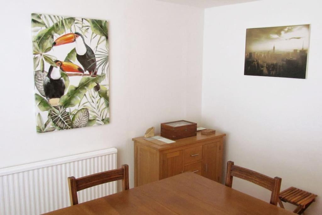 Welcoming Cottage In Chichester Near City Centre Buitenkant foto