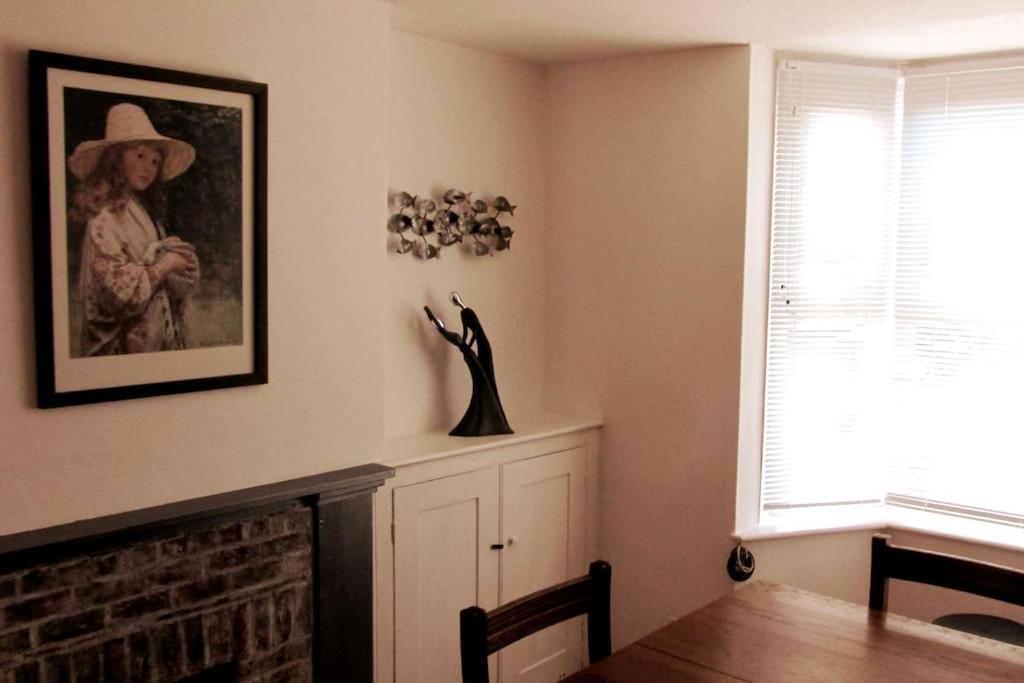Welcoming Cottage In Chichester Near City Centre Buitenkant foto